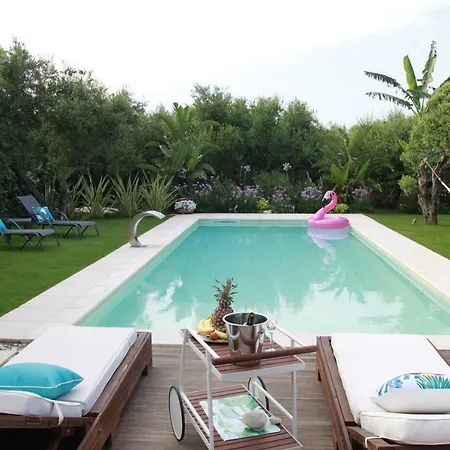 Elia Seaside Villa, Amazing 2-story Eco Pool House! *
