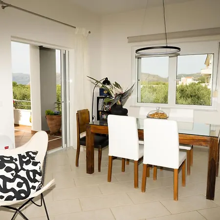 Villa Elia Seaside Villa, Amazing 2-story Eco Pool House! *