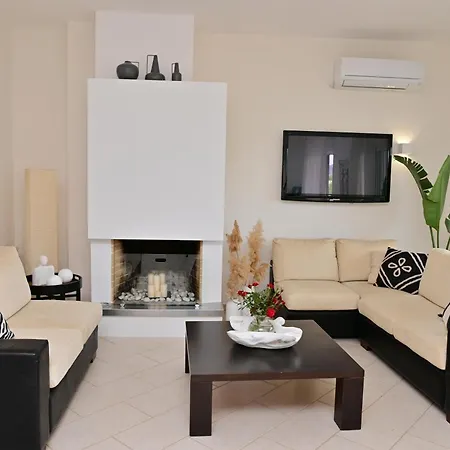 Elia Seaside Villa, Amazing 2-story Eco Pool House! *