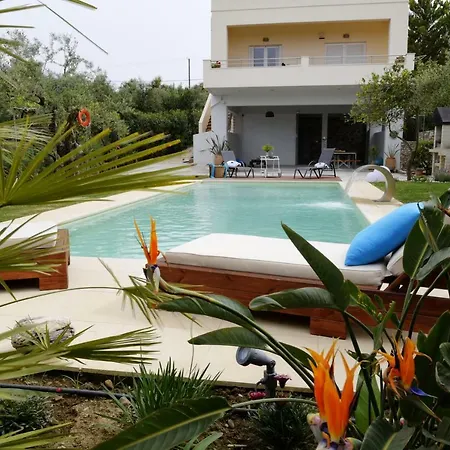 Villa Elia Seaside Villa, Amazing 2-story Eco Pool House! Kissamos